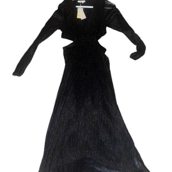 Dresses & Skirts - ⚠️CLEARANCE!!! Elegant Black Evening Gown